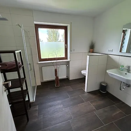Ruhige Ferienwohnung Mit Terrasse Fuer 2 Personen Vohenstrauss Exterior photo