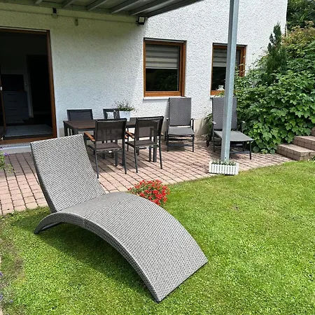 Ruhige Ferienwohnung Mit Terrasse Fuer 2 Personen Vohenstrauss Exterior photo
