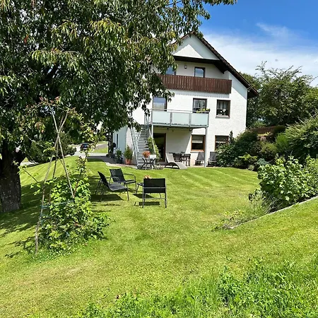 Ruhige Ferienwohnung Mit Terrasse Fuer 2 Personen Vohenstrauss Exterior photo