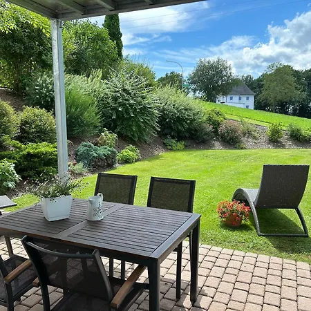 Ruhige Ferienwohnung Mit Terrasse Fuer 2 Personen Vohenstrauss Exterior photo