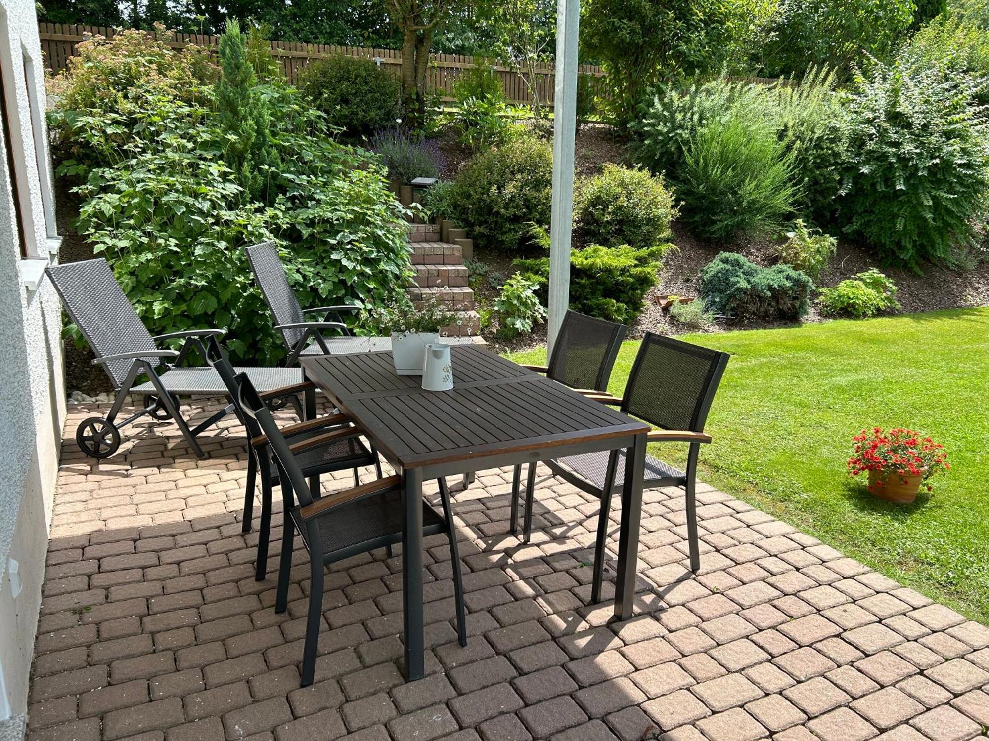 Ruhige Ferienwohnung Mit Terrasse Fuer 2 Personen Apartment Vohenstrauss