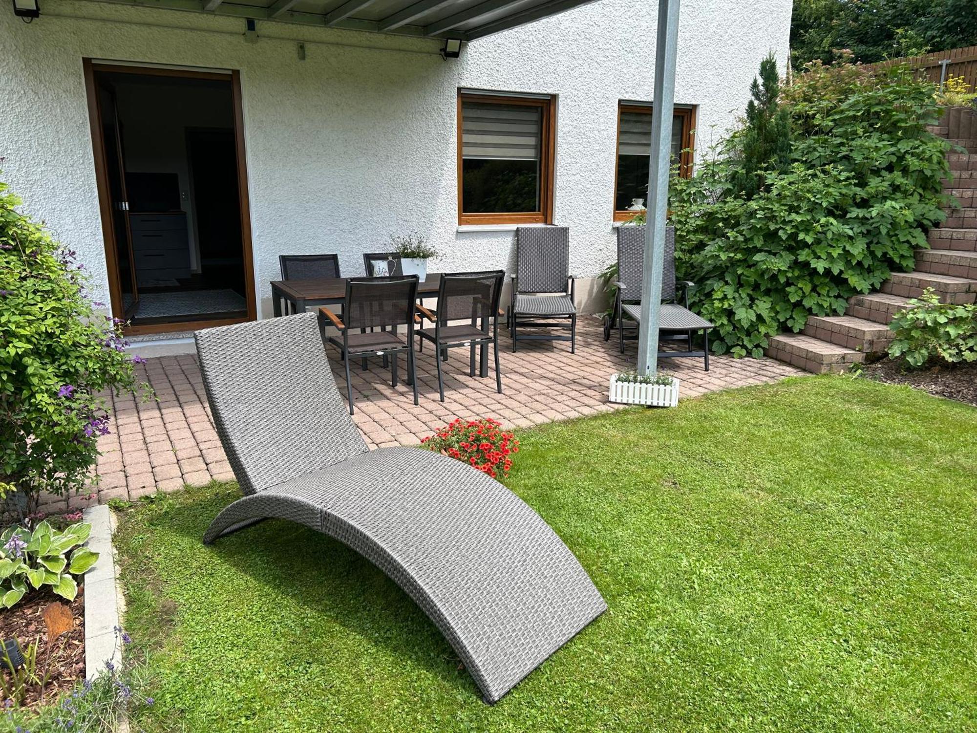 Apartment Ruhige Ferienwohnung Mit Terrasse Fuer 2 Personen Vohenstrauss