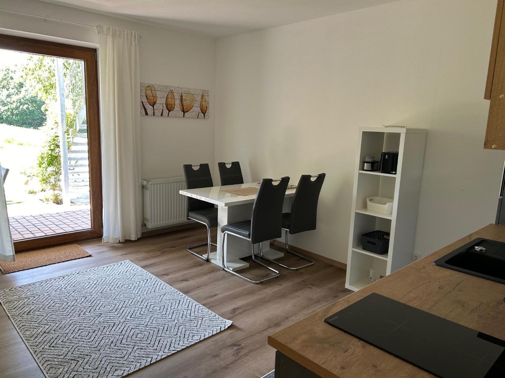 Ruhige Ferienwohnung Mit Terrasse Fuer 2 Personen Apartment Vohenstrauss